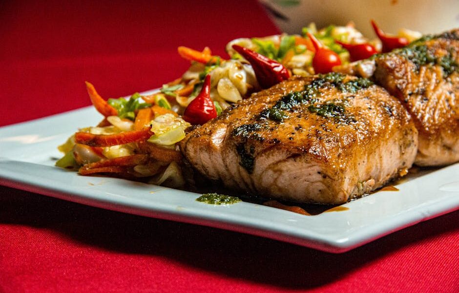 Can Cats Eat Salmon? Cooked Only Guide